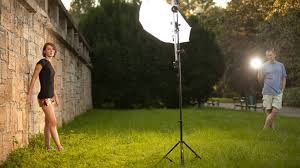 Help The Sun Using Artificial Light In Outdoor Photography Learn Photography By Zoner Photo Studio