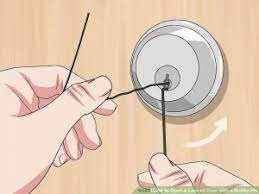 how to unlock a door with a bobby pin