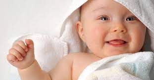 6 lý do có nên dùng tã chéo cho trẻ sơ sinh và cách quấn tã tam giác