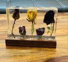 Please note, that a few bubbles are alright and make the end result look more natural. Natural Dried Flowers Resin Art Lamp For Decoration Rs 3000 Piece Id 23213917088