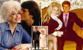 Dolly parton's husband carl dean is absolutely loving the reclusive lifestyle. Dolly Parton Reveals Secret To 52 Year Marriage Daily Mail Online