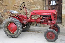 C'était quoi le premier tracteur à moteur de votre ferme? Images?q=tbn:ANd9GcR2-m8tix_B7MSypOPXe09cPgAkYQxju3dEmA&usqp=CAU