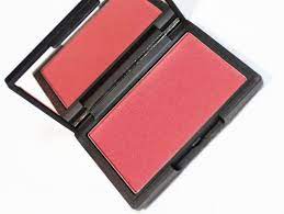 3 sleek makeup blushes that are perfect