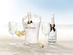 We determined that these pictures can also depict a beach, champagne. Champagne Wallpapers