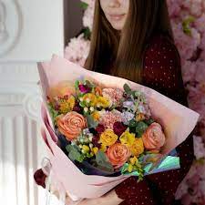 Очепятка: букет цветов со свободным составом по цене 11692 ₽ - купить в  RoseMarkt с доставкой по Санкт-Петербургу