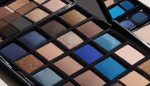 color of eyeshadow for a blue dress