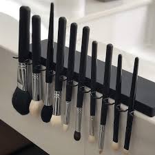 clean and sanitize your makeup brushes