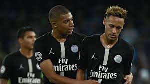 Psg forward kylian mbappe, who is the subject of transfer interest from real madrid before the window shuts on. Psg Bangt Diagnosen Bei Neymar Und Mbappe Stehen Fest Fussball News Sky Sport