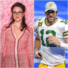 Aaron rodgers' fiancée confirmed to be shailene woodley. Aaron Rodgers Reveals He S Engaged Reportedly To Shailene Woodley