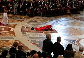 Resultado de imagen para El Papa Francisco encabezó el Vía Crucis en el Coliseo
