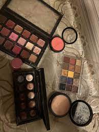 pre owned makeup lot bare minerals