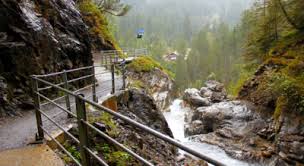 Wanderung Gletscherschlucht Rosenlaui  Engelhornhtte - Chaltenbrunnen   WegWandernch