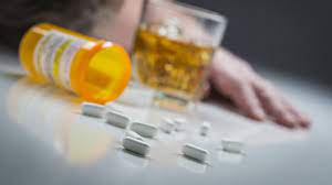 Alcool et médicaments : quels sont les mélanges les plus risqués ?