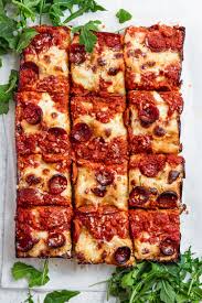 detroit style pizza the pizza you