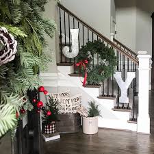 Add these festive additions to your steps, railings, and banisters. 15 Festive Christmas Staircase Decor Ideas