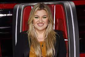 makeup of kelly clarkson