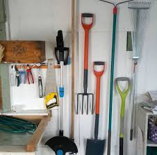 garden tool storage ideas for a