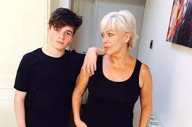 Denise welch was so desperate for her life to end at the height of her depression that she prayed for the plane she was travelling on with son matt healy to crash. Denise Welch Breaks Down In Tears On Loose Women As Son Louis Leaves Home Chronicle Live