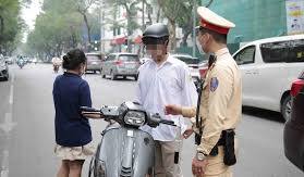 CSGT Hà Nội xử phạt nhiều học sinh vi phạm giao thông