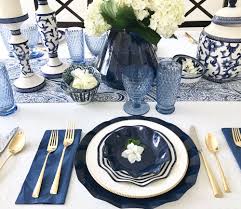 It seems us hebrews have a hard time getting ideas for how to decorate our homes for the feasts, so i thought i'd share this easy decoration idea that my kids and i made last year. Setting A Passover Seder Table Table Dine By Deborah Shearer