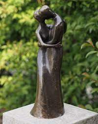 bronze statues in love flowerfeldt