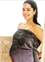 Especially when it comes to the subject of women, the most valued thing is considered to be beauty. See Beautiful Loved Up Photos Of Pregnant Twist Of Fate Actress Aliya Shikha Singh Shah With Husband Glamtush