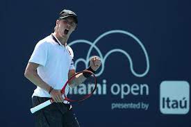 But shapovalov has yet to reach a tour final, which at this point comes as a surprise. Denis Shapovalov Sets Up Next Gen Clash Against Stefanos Tsitsipas In Miami Ubitennis