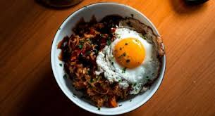/ˌnɑːsi ɡɒˈrɛŋ/) refers to fried rice in both the indonesian and malay languages. Pedas Asam Gurih Ini Resep Nasi Goreng Kimchi Ala Negri Ginseng