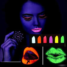 fluorescent lipstick glow in the dark