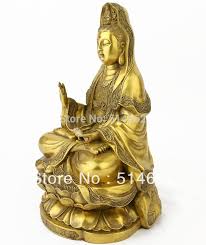 Китайците често поставят такава статуетка в офисите и работните кабинети. Fn Shuj Mesingovi Statuetki Na Boginyata Kuan In Otstpka Nachalo Dekor Pazaruvanesdelka News