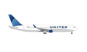 united airlines boeing 767 300 n676ua