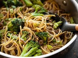 It has similar nutritious ingredients to chicken noodle. Garlic Noodles With Beef And Broccoli Budget Bytes