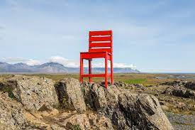 Der rote stuhl wurde vom marktplatz in kalkar gestohlen. Im Norden Von Island Der Weisse Stuhl Auf Den Berg De