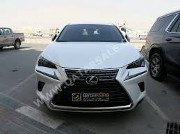 لكزس ان اكس 300 أبيض 2018 للبيع في قطر