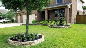 Top 12 Front Yard Landscaping Ideas