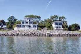 beautiful waterfront homes in virginia