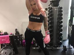 Manufactured by jigmats, it is a premium flooring material for home gyms. Jodie Marsh Picks Soft Floor Uk For Rubber Home Gym Flooring Soft Floor Uk