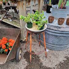 A Day Of Vintage Garden Decor And
