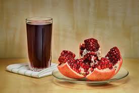 Setengah cangkir buah delima mengandung 5 g serat. 4 Manfaat Konsumsi Jus Delima Bagi Kesehatan Tubuh Anda Pikiran Rakyat Com