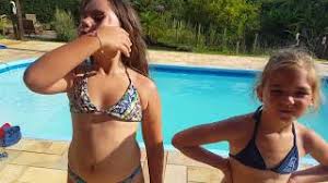 Desafio da piscina pool challenge | desafio piscina legal 2017. Menina Vs Menina Desafio Da Piscina Me Jogaram Na Piscina Youtube