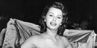 Now they kiss like they are devouring each other. 30 Facts About Sophia Loren Sophia Loren S Secret Moments