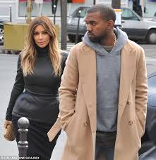 Kanye west interviews wife and vogue arabia cover star kim kardashian. Kanye West Confronts Anna Wintour For Picking Lena Dunham Over Kim Kardashian For Vogue Cover Daily Mail Online