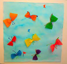 Papillons - collage de printemps en petite section - La Maison Féerique