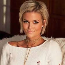 We love this idea because the hair is sleek, straight and the cut makes the whole style look modern. 12 Gorgeous Short Straight Hair Ideas 1 Short Straight Hairstyle Short Thin Hair Short Hair Styles Thick Hair Styles