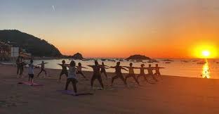 free yoga cles in tossa de mar