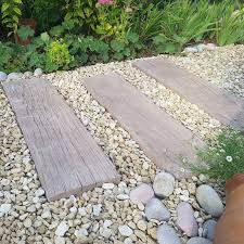 Garden Stepping Stone Path Guide