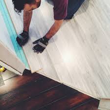 laying laminate flooring in the