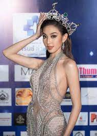 Lại thêm thiết kế cắt xẻ nóng bỏng của Hoa hậu Thuỳ Tiên gây 'bão' mạng