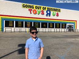 toys r us makes its return with opening