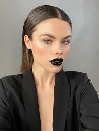 easy makeup that suits black lipstick